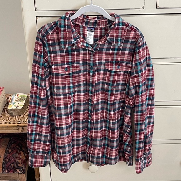 Patagonia Tops - Patagonia Women’s Size 12 Pink Plaid Flannel Shirt